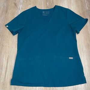 Figs Women's Casma Technical Three Pocket Scrub Top Green Size Med Style FW1100